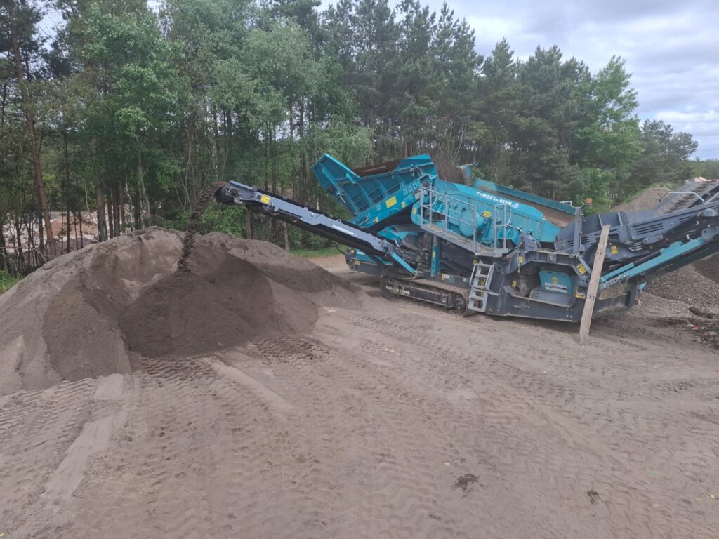 WhatsApp Image 2025-05-15 at 12.33.53 (2)