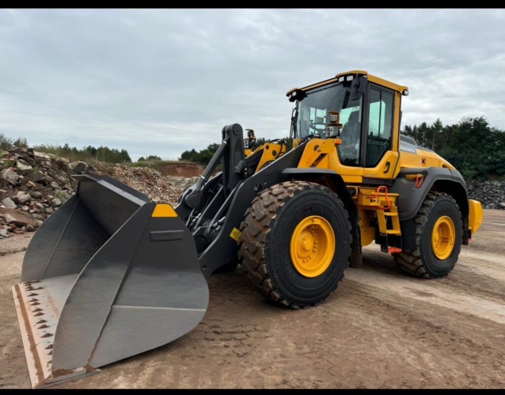 WhatsApp Image 2025-05-15 at 12.33.53 (8)